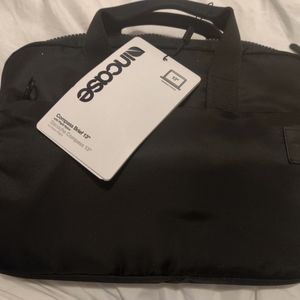 𝅺Brand New Laptop Bag